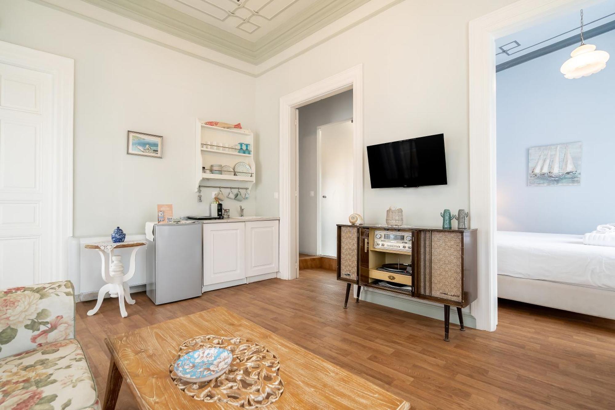 Castel Abaso Boutique Apartments By Explore Andros Zewnętrze zdjęcie